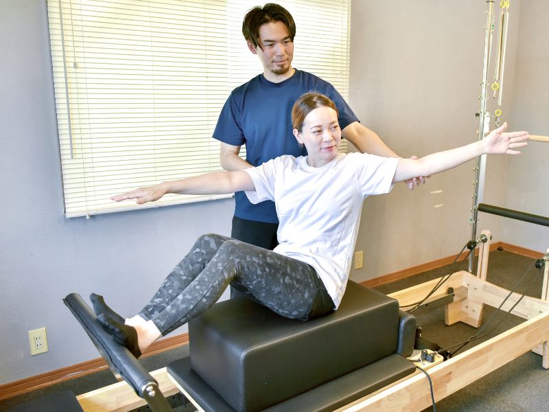 メニュー②姿勢改善・猫背解消ピラティス